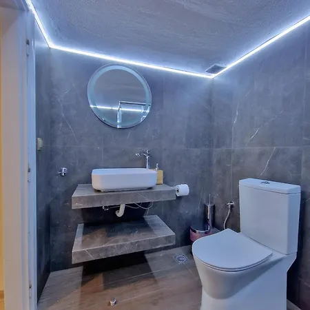 Waveside Exclusive By Infinity Apartment